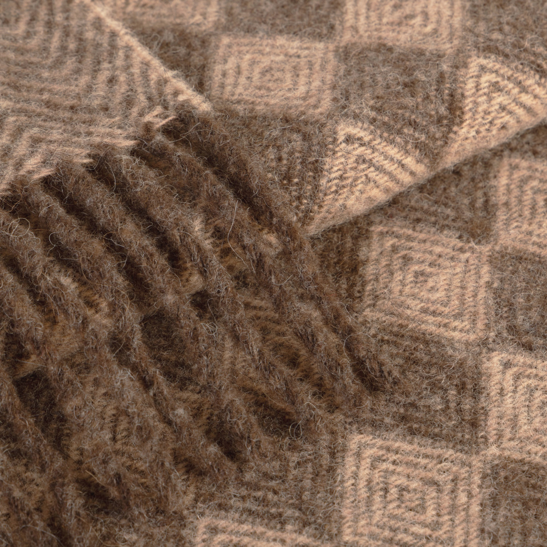 Coperta in lana vergine con motivo a rombo · 2